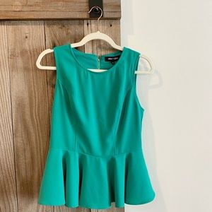 Alex+Alex Beautiful Turquoise Sleeveless Crepe Peplum Top with Gold Zipper, S